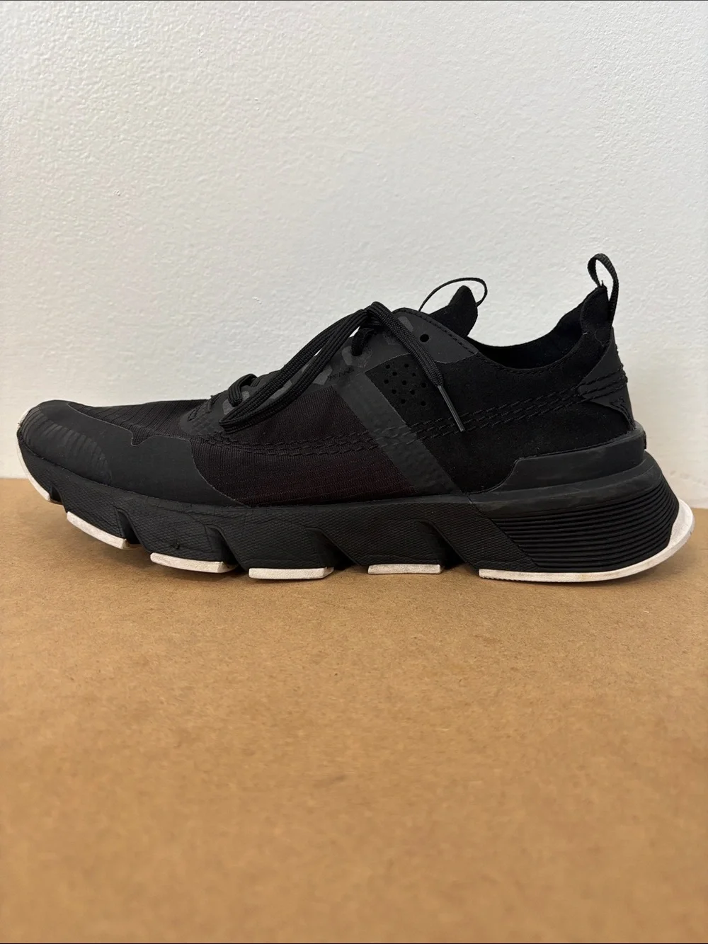 Sorel Kinetic Rush Ripstop Black Women’s Sneakers Size 8.5